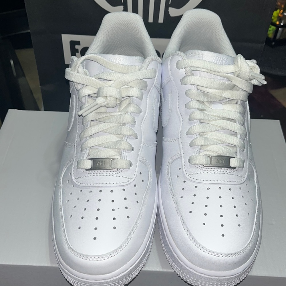 *THIS ITEM IS STILL AVAILABLE* Nike Air Force 1’s ‘07 WH/WH